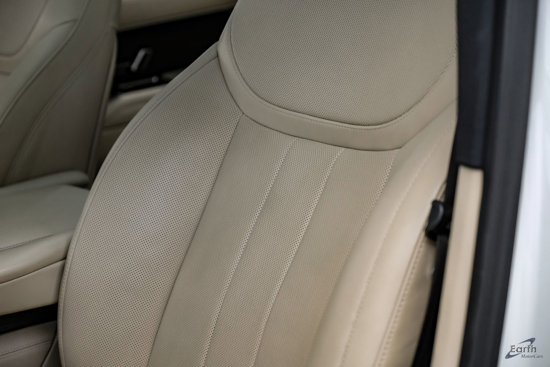 Used 2023 Land Rover Range Rover SE image 39