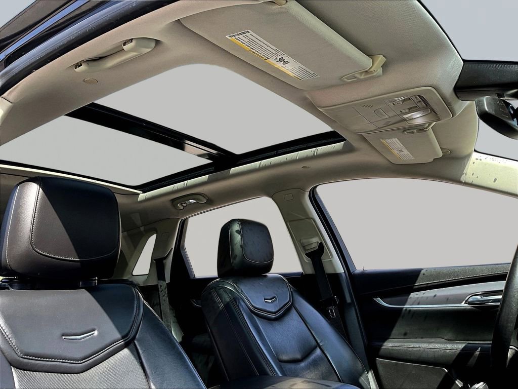 Used 2017 Cadillac XT5 Luxury w/ Driver Awareness Package image 20