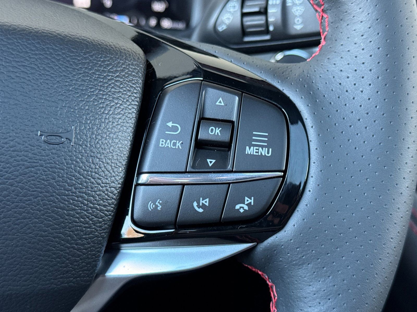 New 2026 Ford Explorer ST-Line w/ ST-Line Street Pack image 29