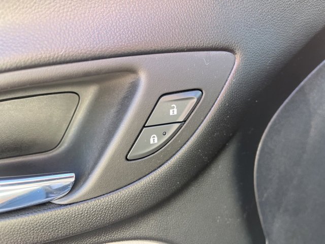 Used 2022 Chevrolet Equinox LS w/ LS Convenience Package image 13