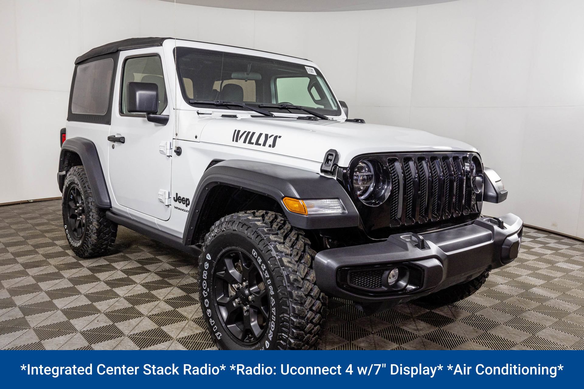 Used 2021 Jeep Wrangler Willys w/ LED Headlamp & Fog Lamp Group image 13