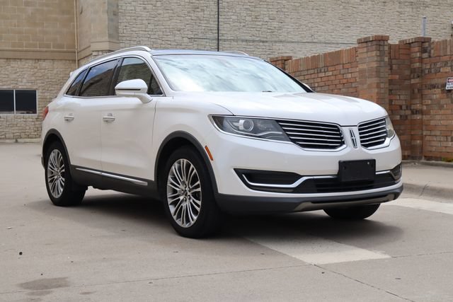 Used 2016 Lincoln MKX Reserve w/ Climate Package FWD image 2