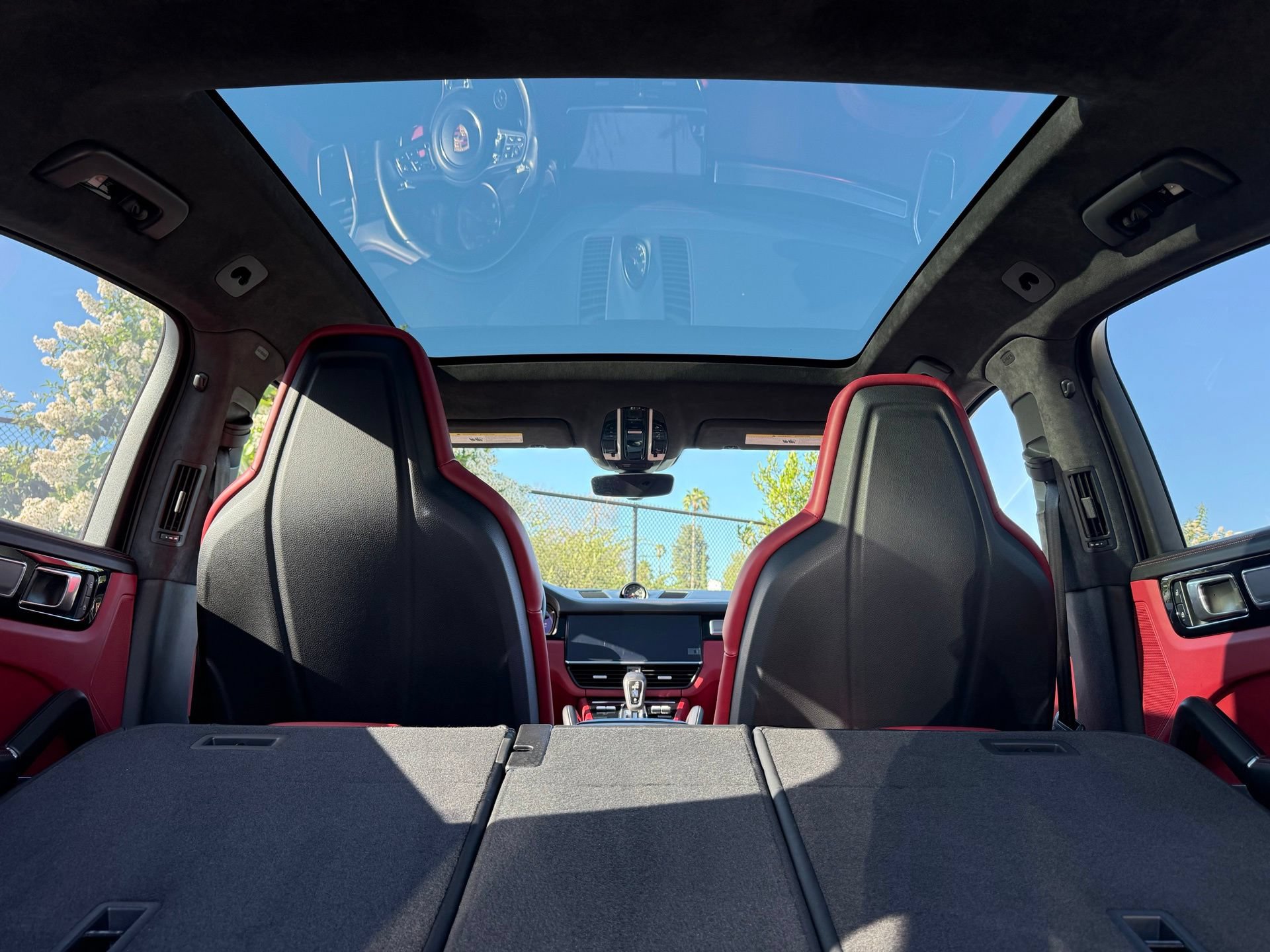 Used 2023 Porsche Cayenne Turbo AWD/4WD image 36