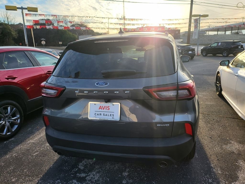 Used 2025 Ford Escape ST-Line image 13