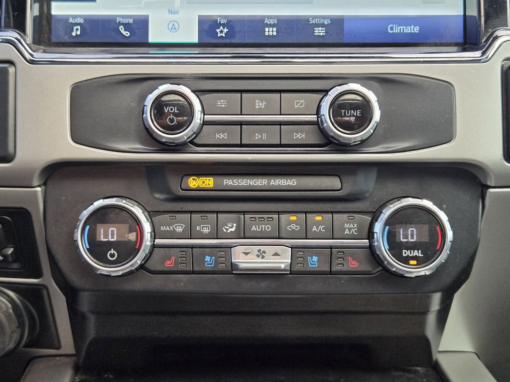 Used 2022 Ford F350 Lariat w/ Lariat Ultimate Package image 19