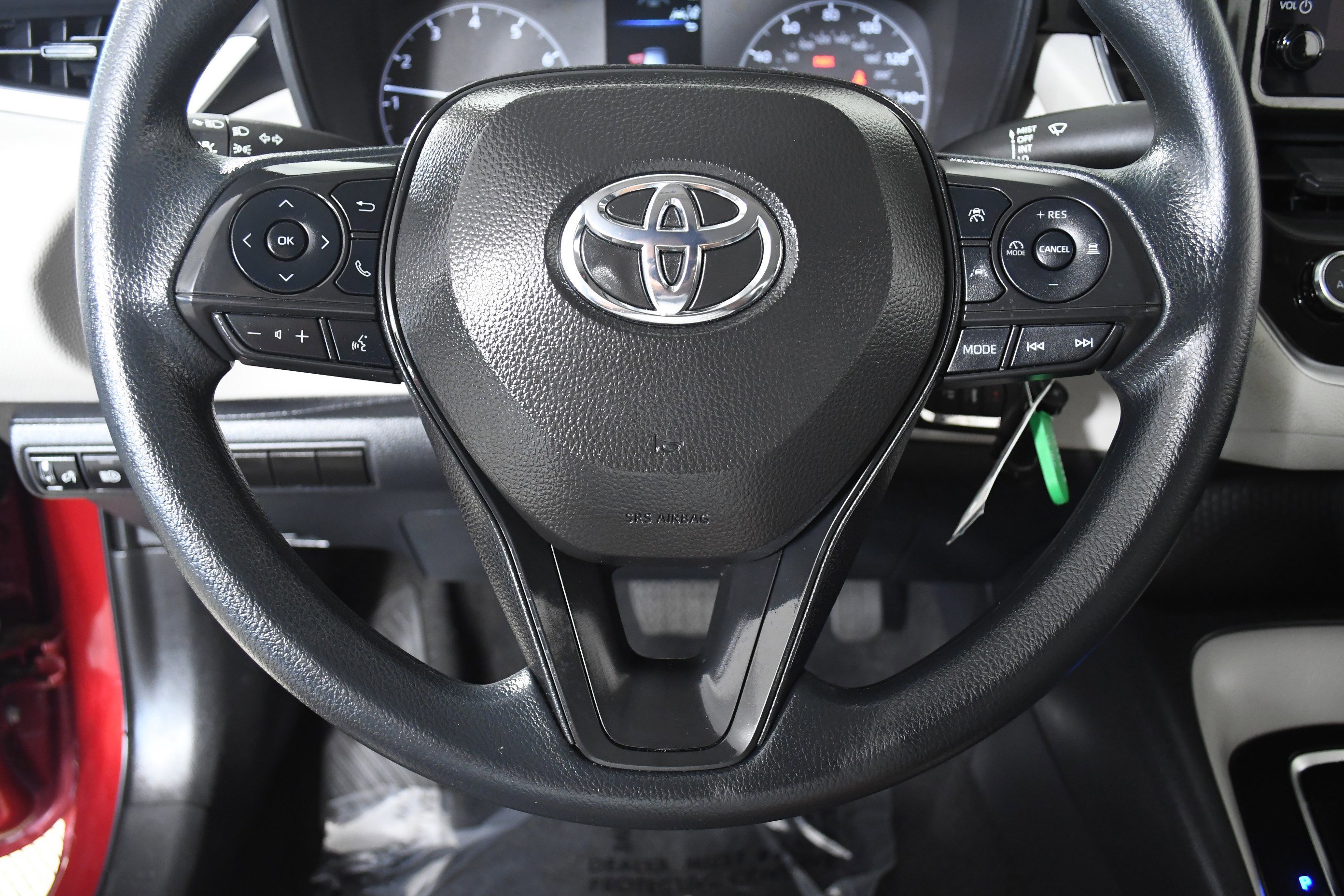 Used 2025 Toyota Corolla LE image 10
