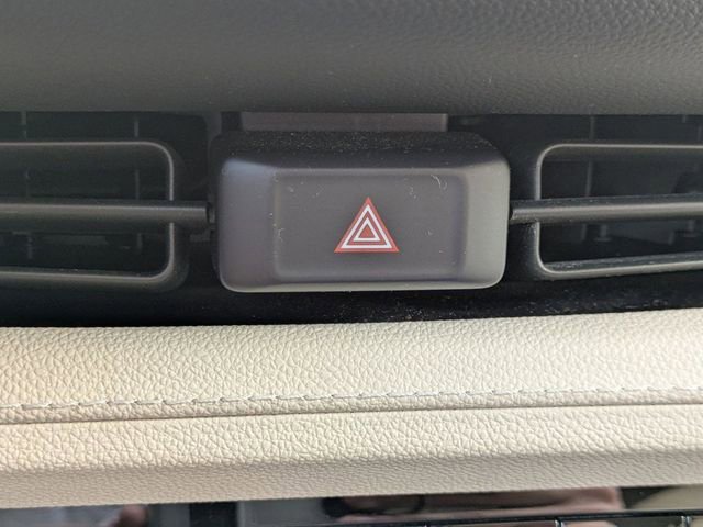 Used 2021 Buick Envision Essence image 33