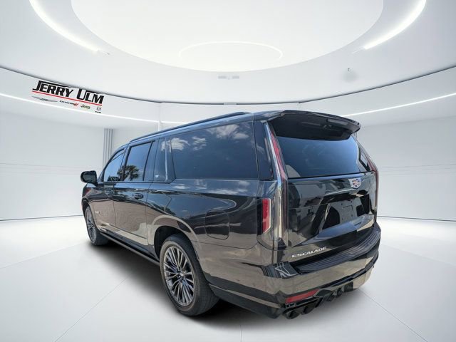 Used 2024 Cadillac Escalade ESV V image 4