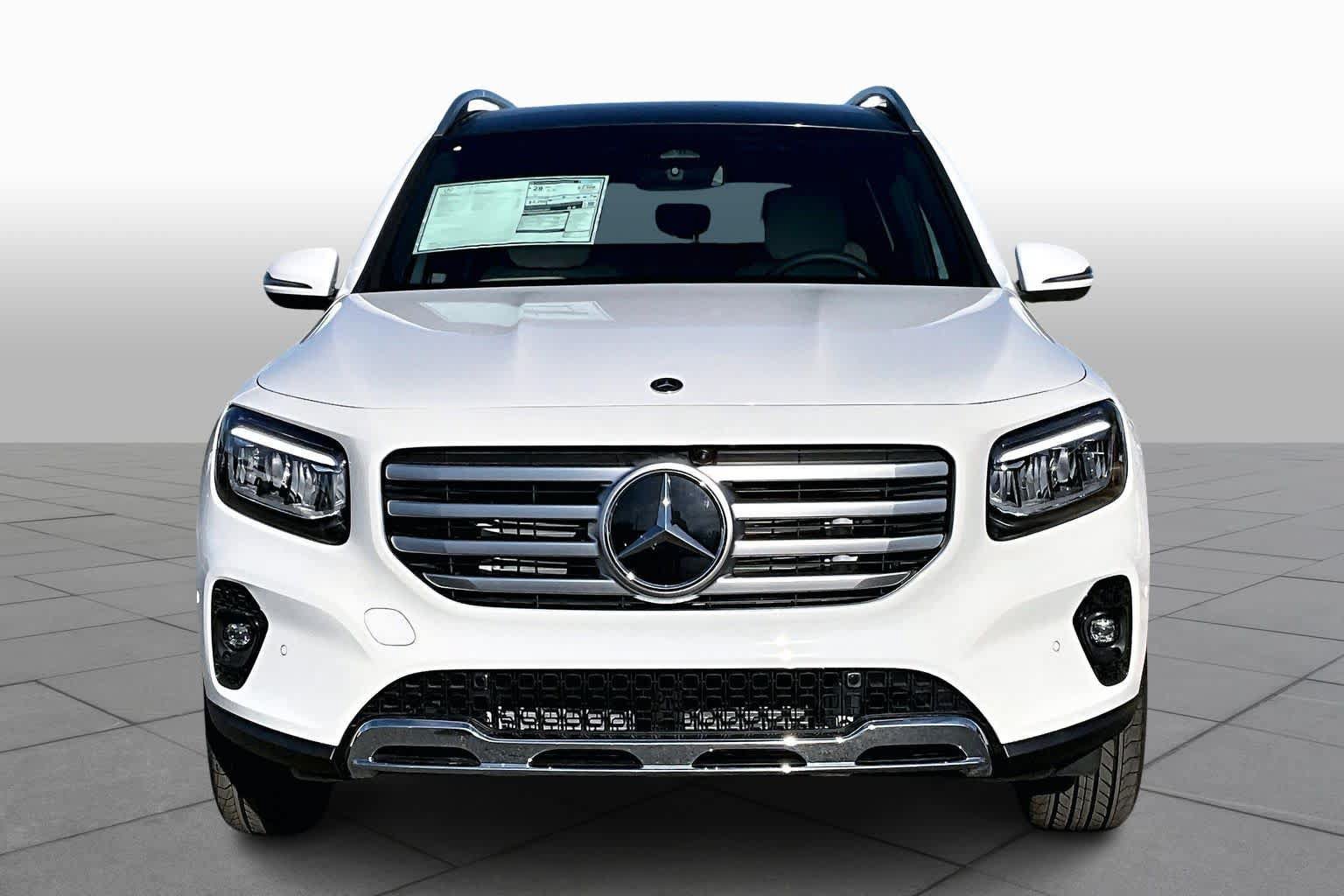 Used 2026 Mercedes-Benz GLB 250 image 3