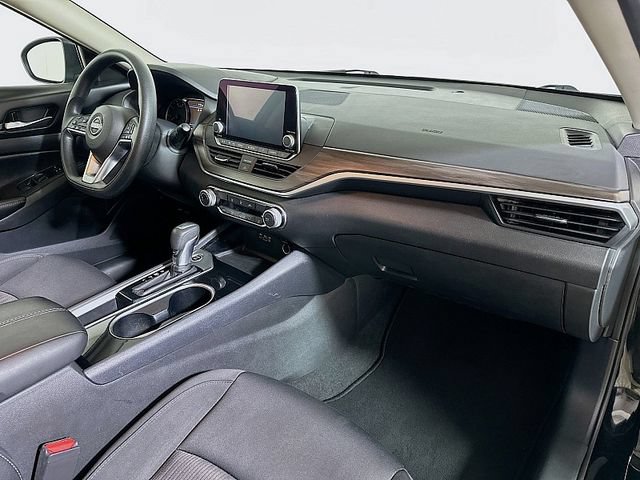 Used 2024 Nissan Altima 2.5 SV FWD image 28