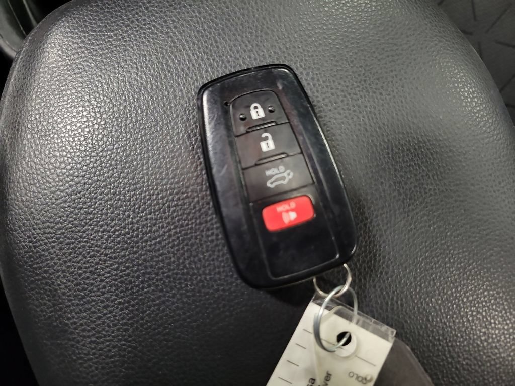 Used 2020 Toyota RAV4 XLE w/ Convenience Package AWD/4WD image 22