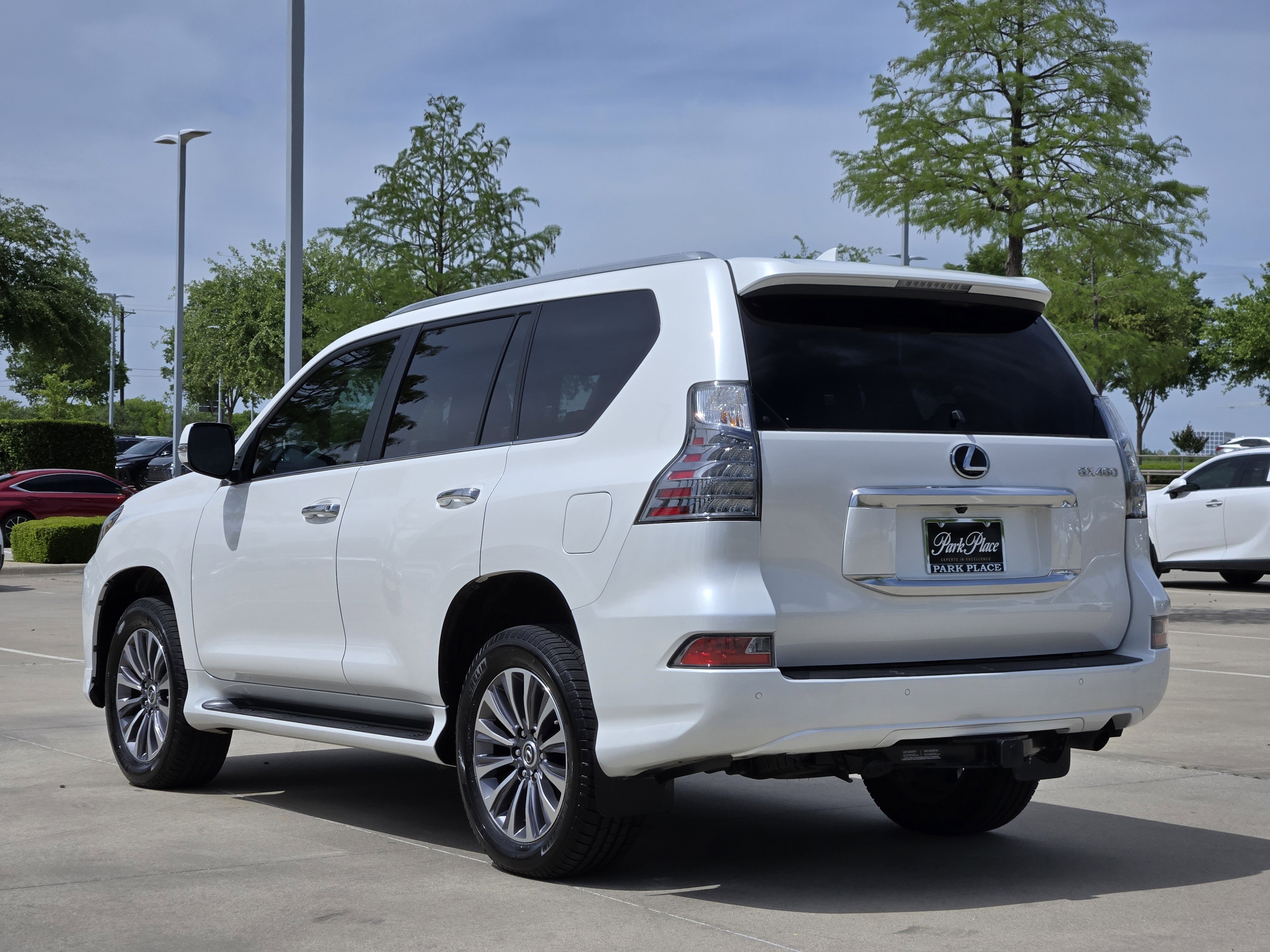 Used 2023 Lexus GX 460 Premium image 4