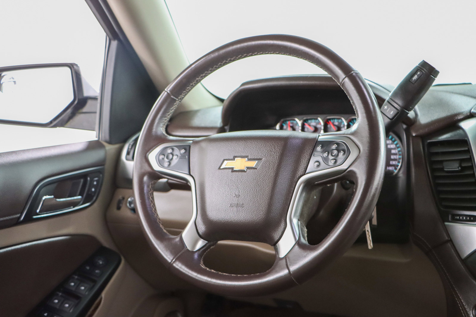 Used 2018 Chevrolet Suburban LT image 13