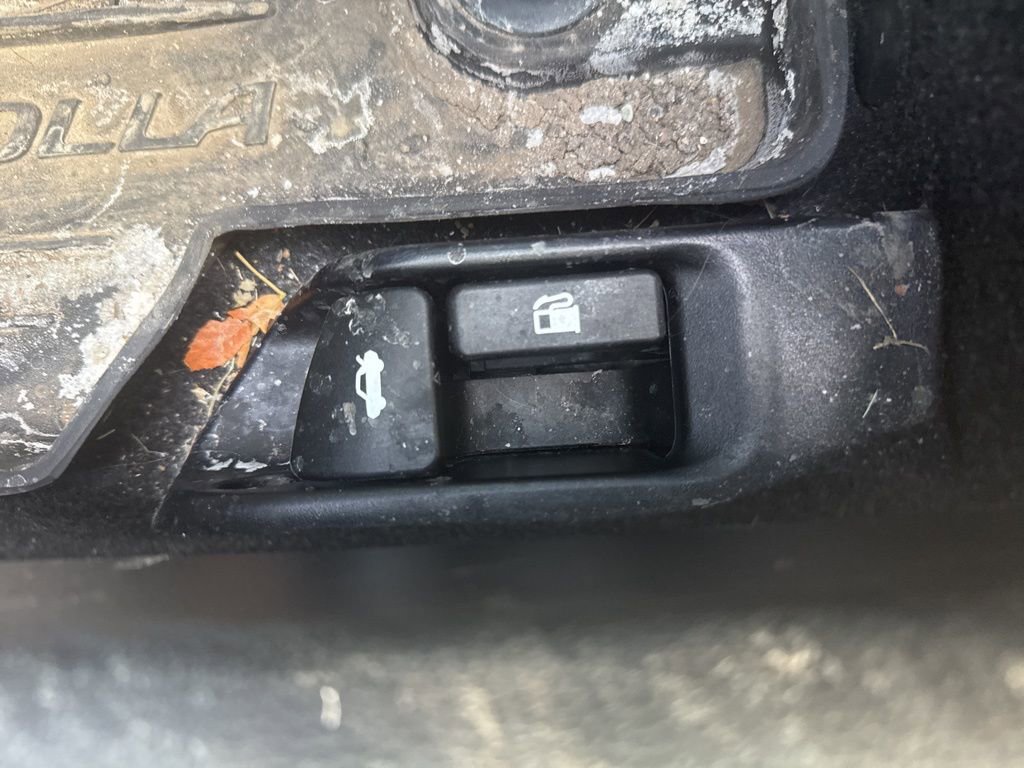 Used 2024 Toyota Corolla LE image 12