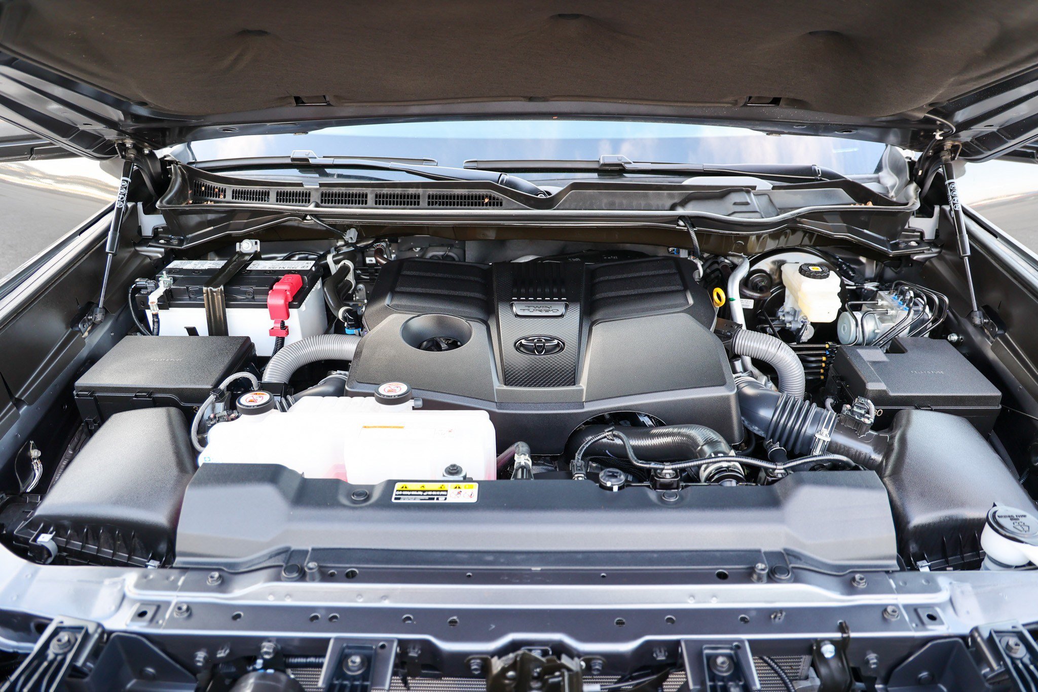 Certified 2026 Toyota Tundra Limited w/ Power Package AWD/4WD image 17