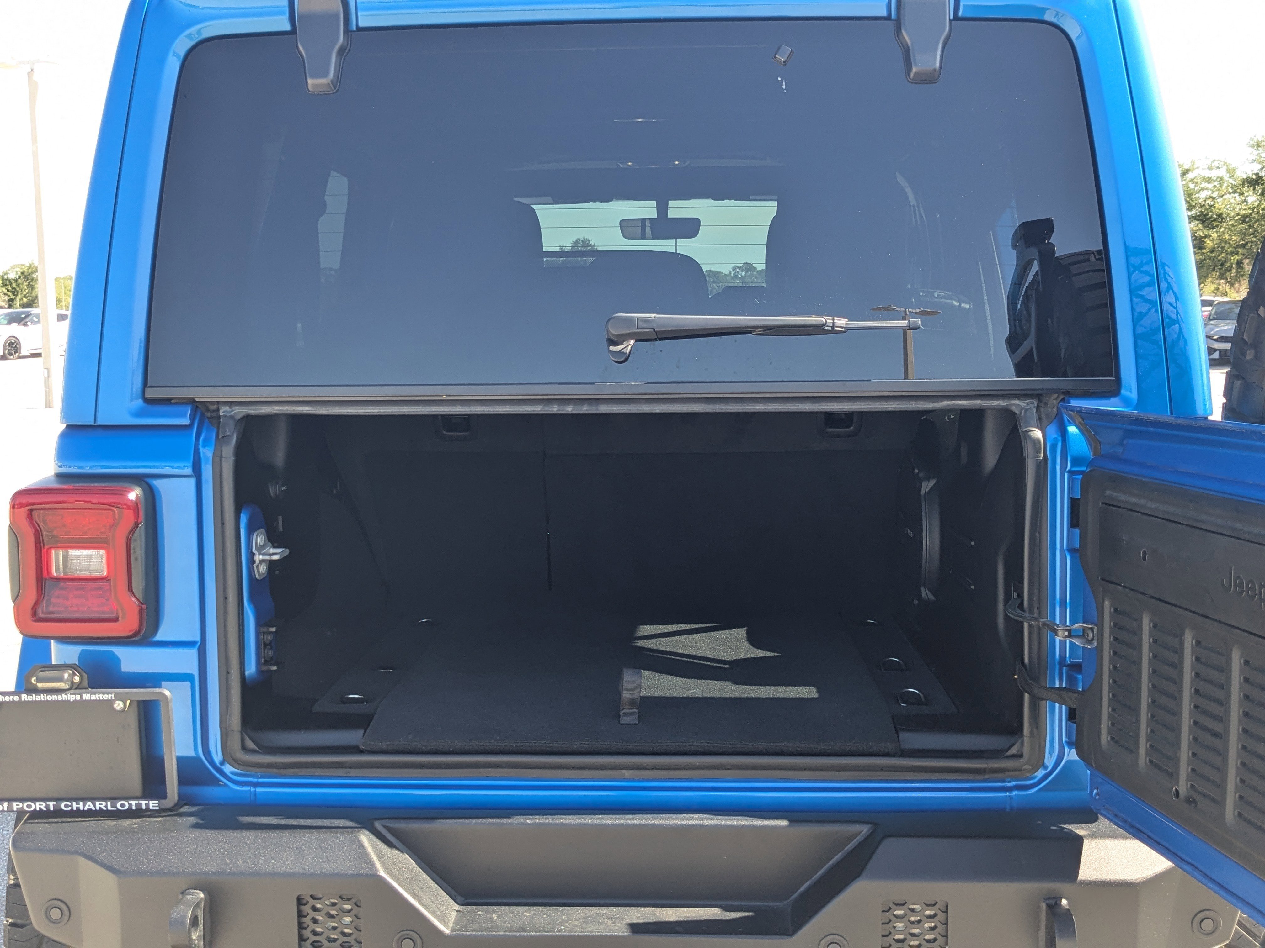 Used 2021 Jeep Wrangler Unlimited Rubicon AWD/4WD image 17