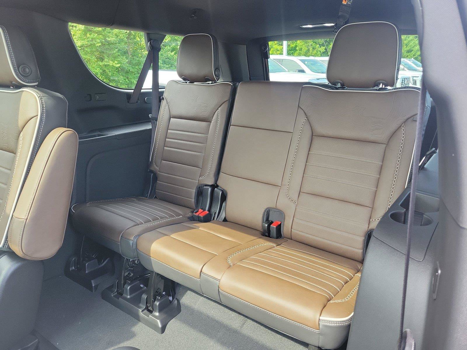 New 2026 GMC Yukon XL Denali Ultimate AWD/4WD image 11