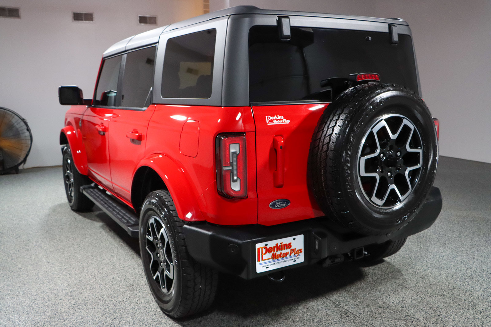 Used 2023 Ford Bronco Outer Banks image 9