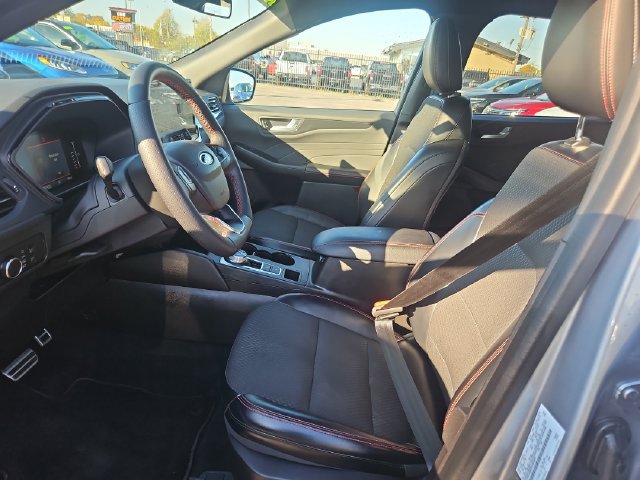 Used 2023 Ford Escape ST-Line w/ Tech Pack #1 AWD/4WD image 10