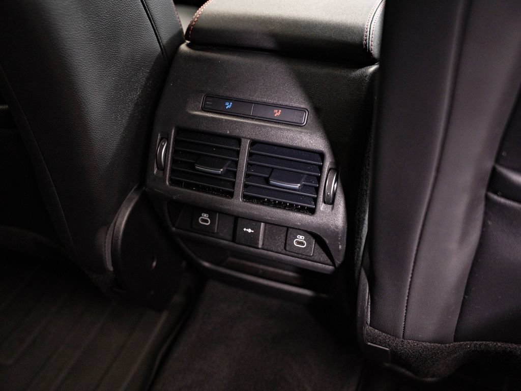 Used 2023 Land Rover Discovery Sport SE R-Dynamic AWD/4WD image 36