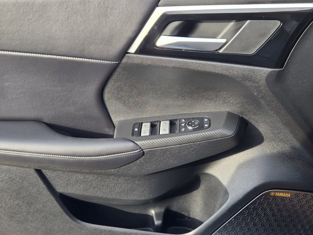 New 2026 Mitsubishi Outlander SE image 18