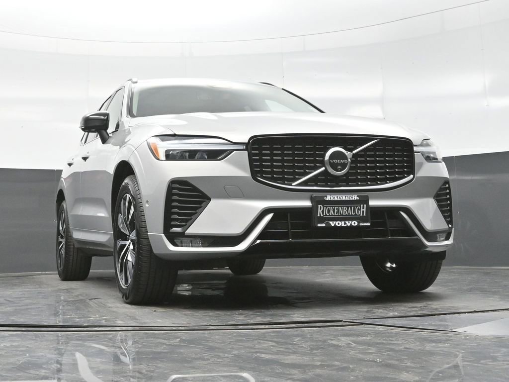 Used 2025 Volvo XC60 B5 Plus image 15