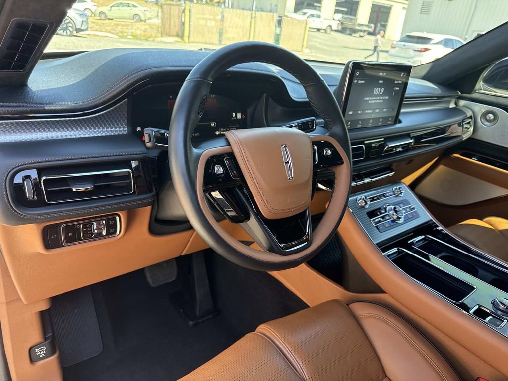 Certified 2024 Lincoln Aviator Black Label AWD/4WD image 35