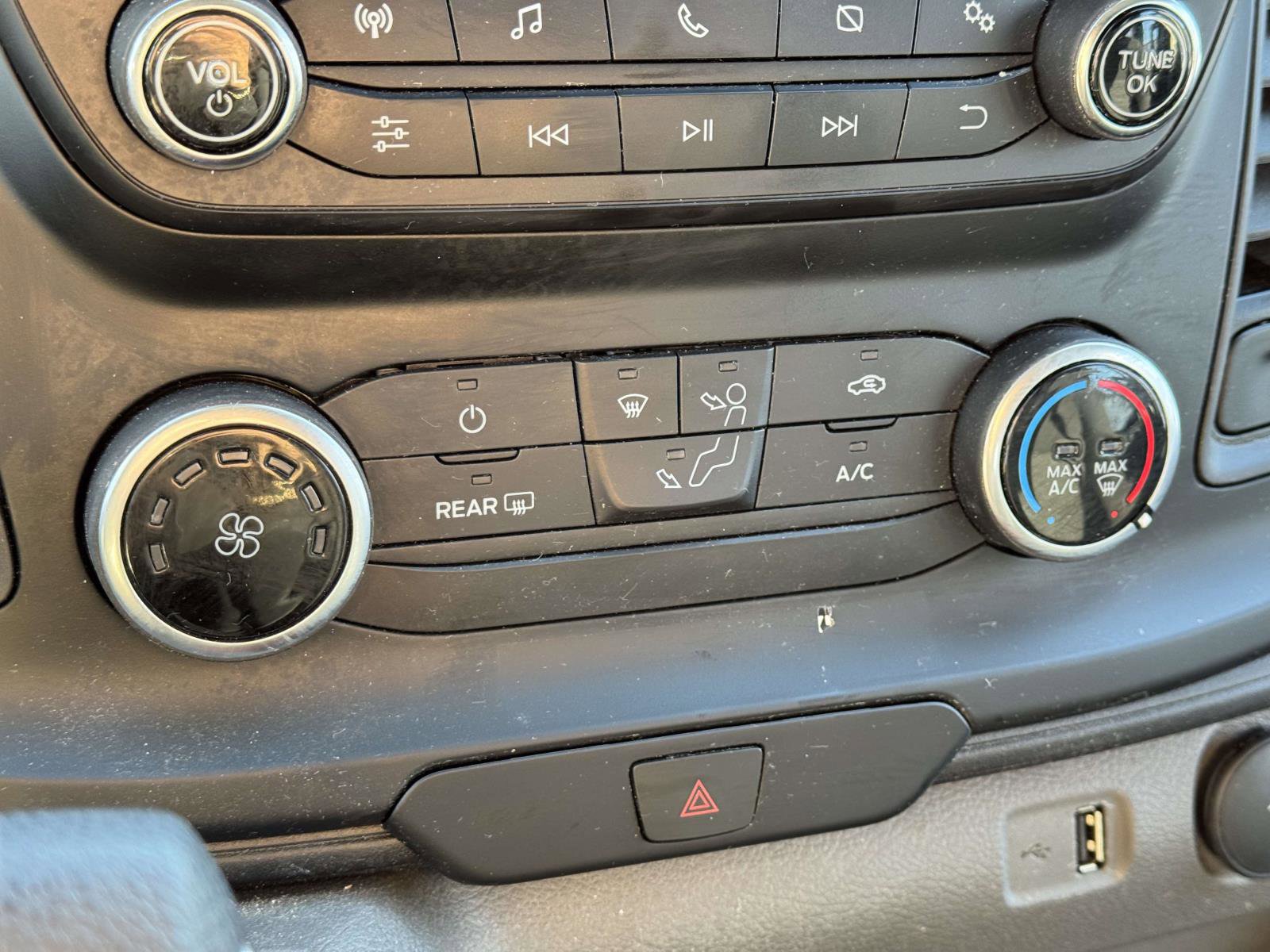 Used 2024 Ford Transit 250 Low Roof w/ Exterior Upgrade Package image 25