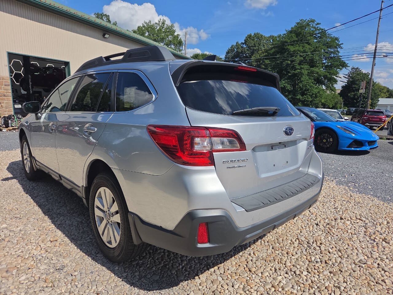 Used 2018 Subaru Outback 2.5i Premium AWD/4WD image 4