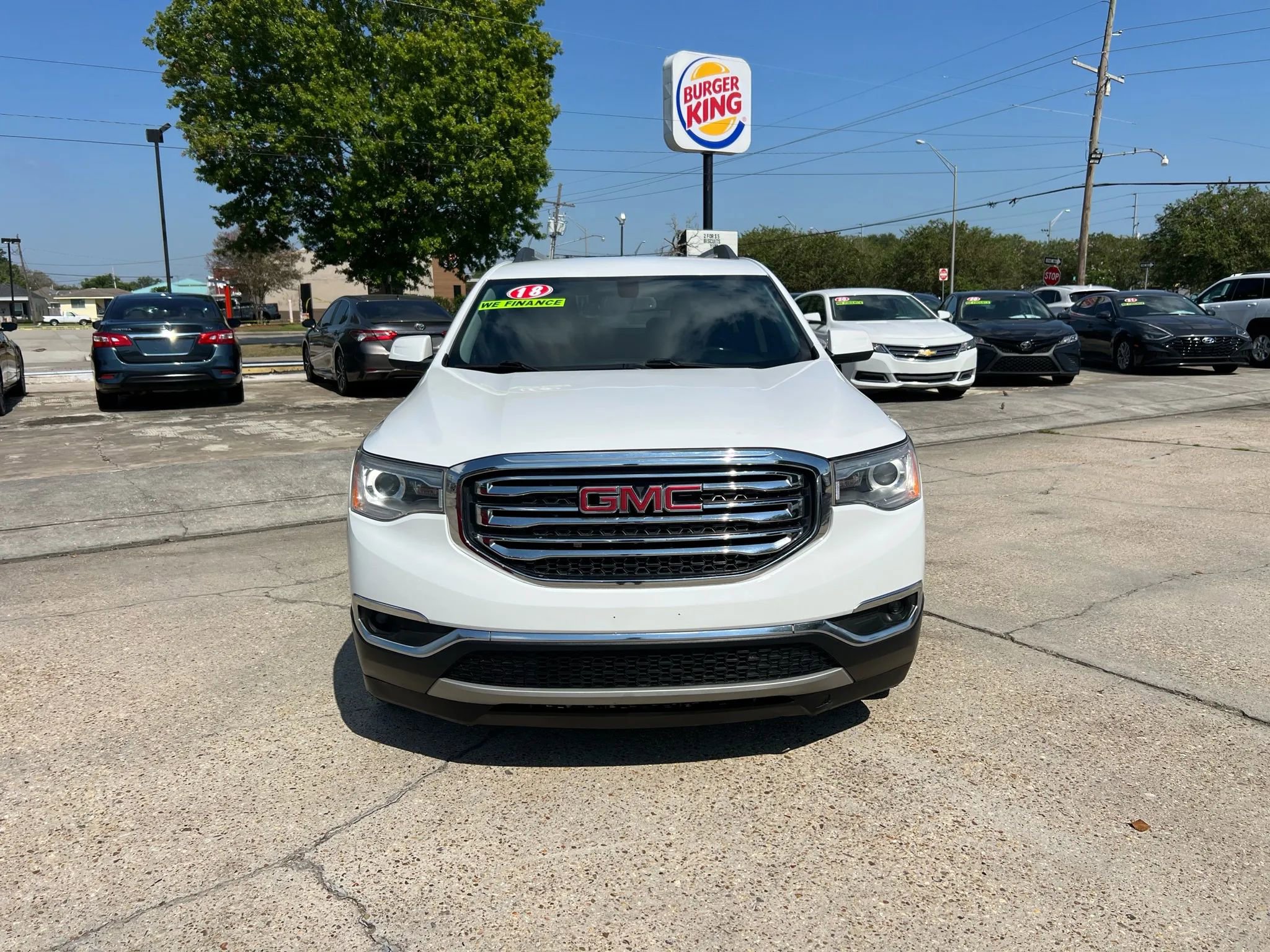 Used 2018 GMC Acadia SLT image 2