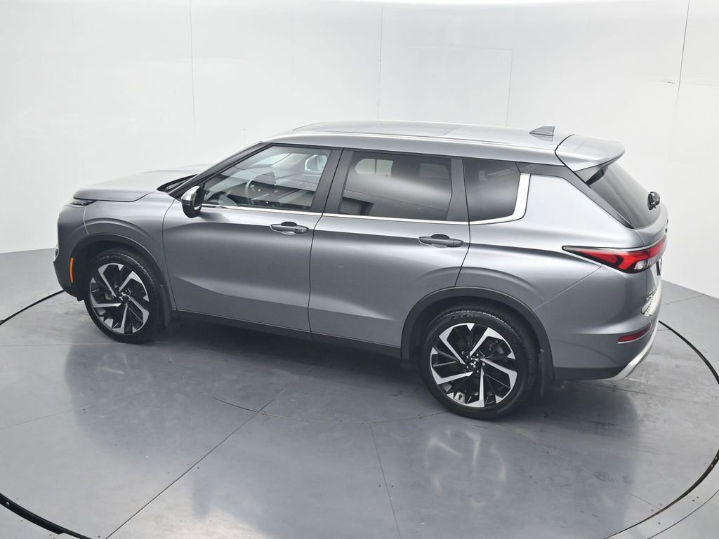 Used 2024 Mitsubishi Outlander SE image 50