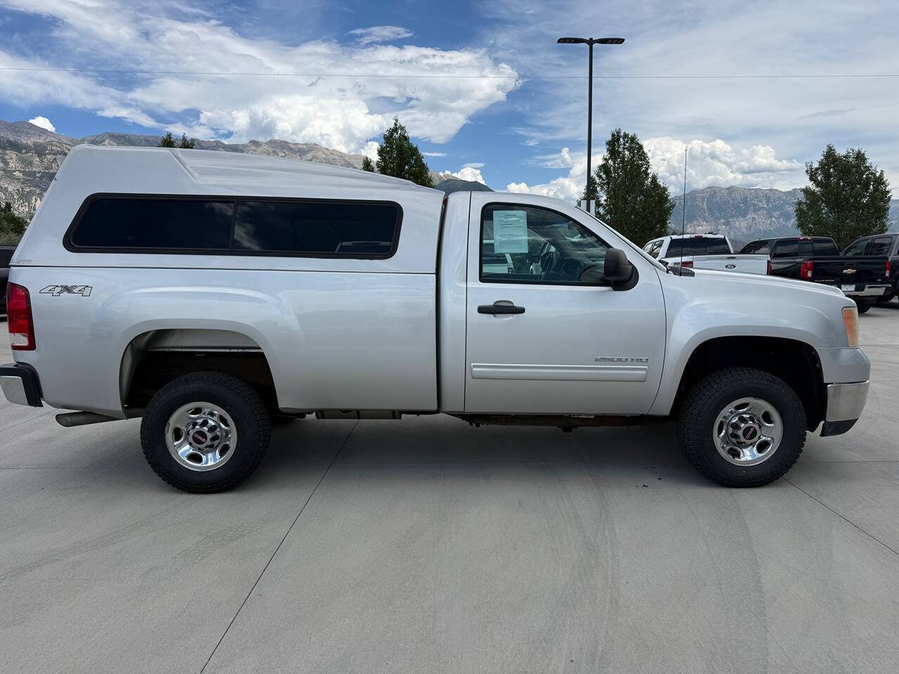 Used 2010 GMC Sierra 2500 SLE AWD/4WD image 3