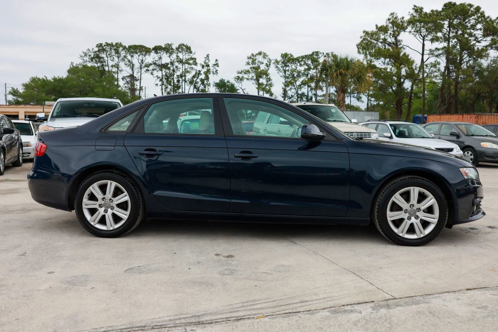 Used 2011 Audi A4 2.0T Premium image 8