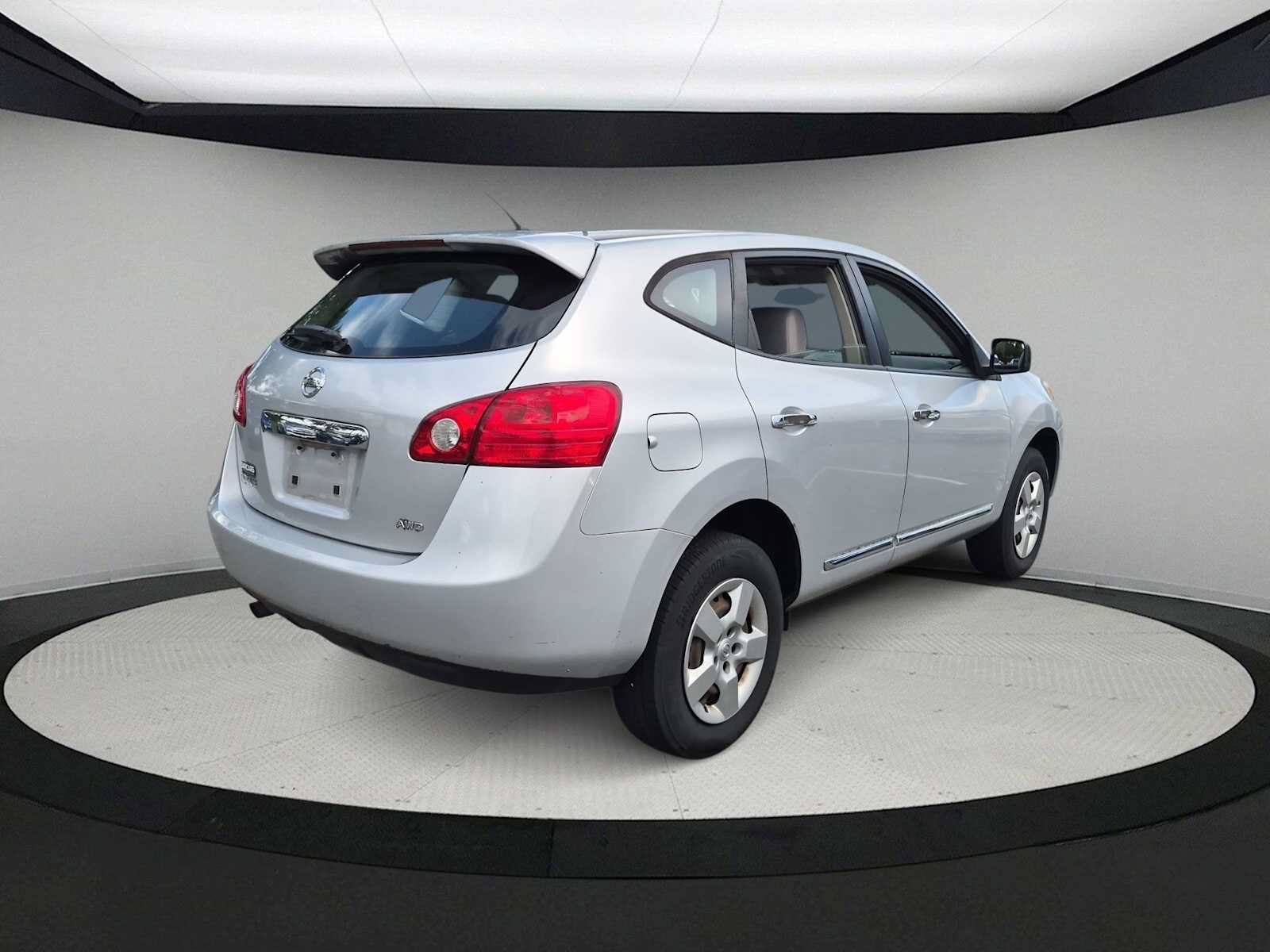 Used 2013 Nissan Rogue S AWD/4WD image 8