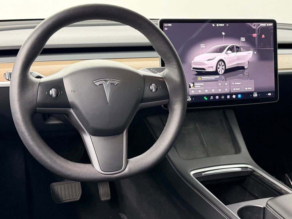 Used 2023 Tesla Model Y Long Range image 33