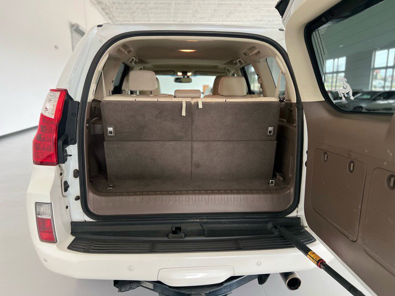 Used 2013 Lexus GX 460 Premium image 9