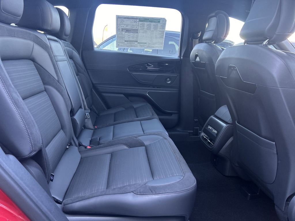 New 2025 Lincoln Nautilus Reserve w/ Jet Appearance Package image 7