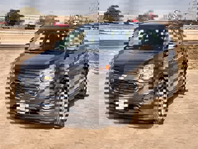 Used 2017 Chevrolet Equinox LS image 2