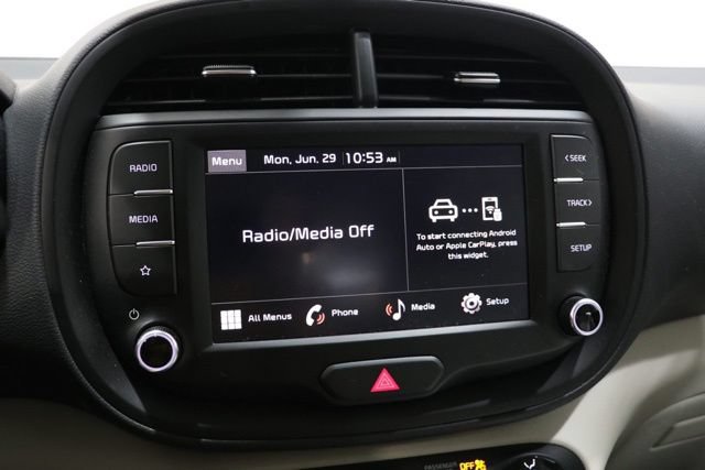 Used 2025 Kia Soul LX w/ LX Technology Package FWD image 24