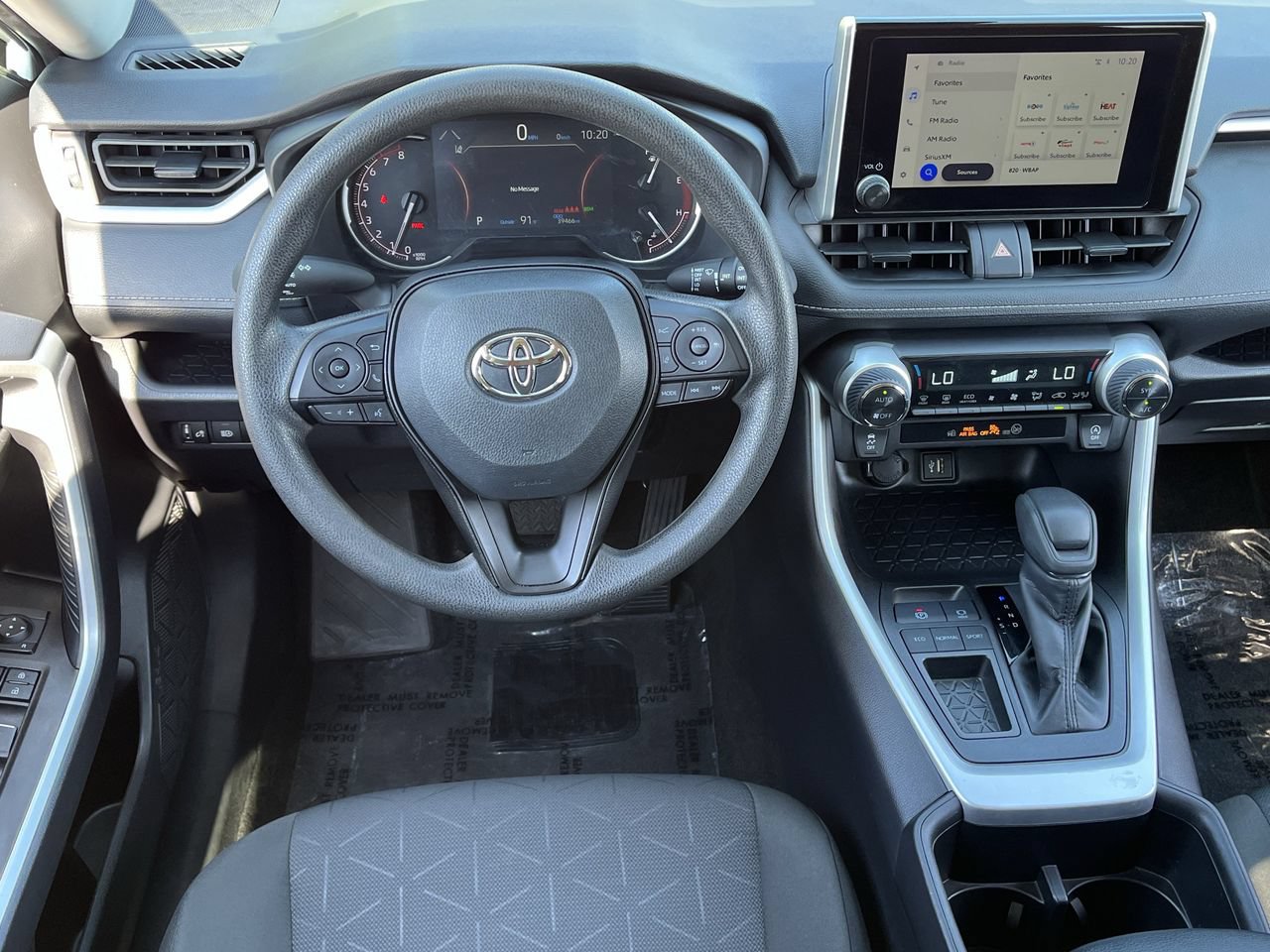 Used 2025 Toyota RAV4 XLE FWD image 10
