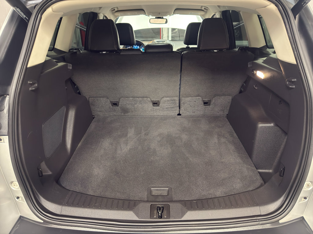 Used 2015 Ford Escape Titanium image 28