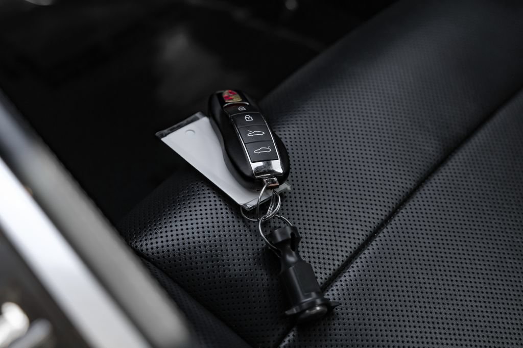 Used 2021 Porsche 718 Cayman RWD image 48