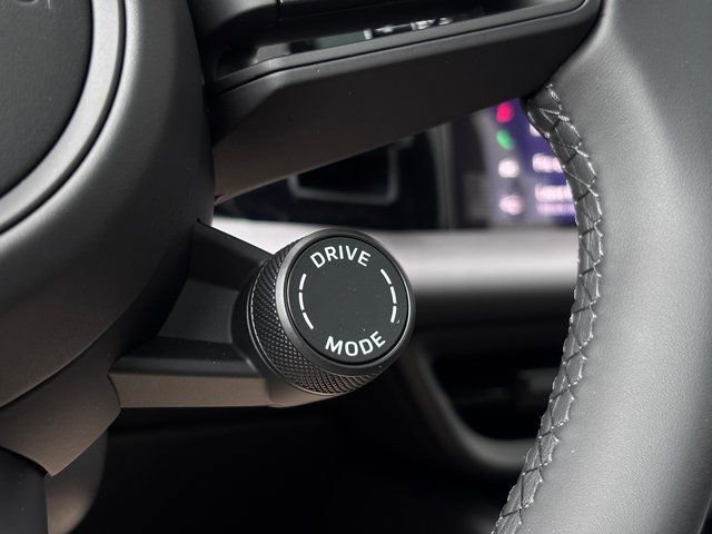 New 2026 Porsche Macan 4 Electric image 17