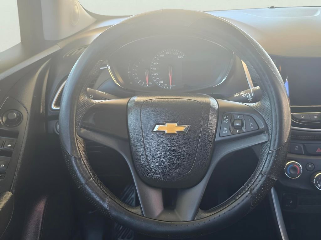 Used 2020 Chevrolet Trax LS image 45