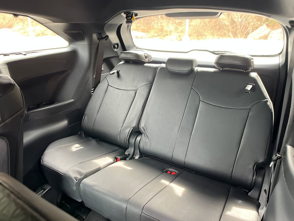 New 2026 Toyota Sienna XLE Woodland Edition image 24