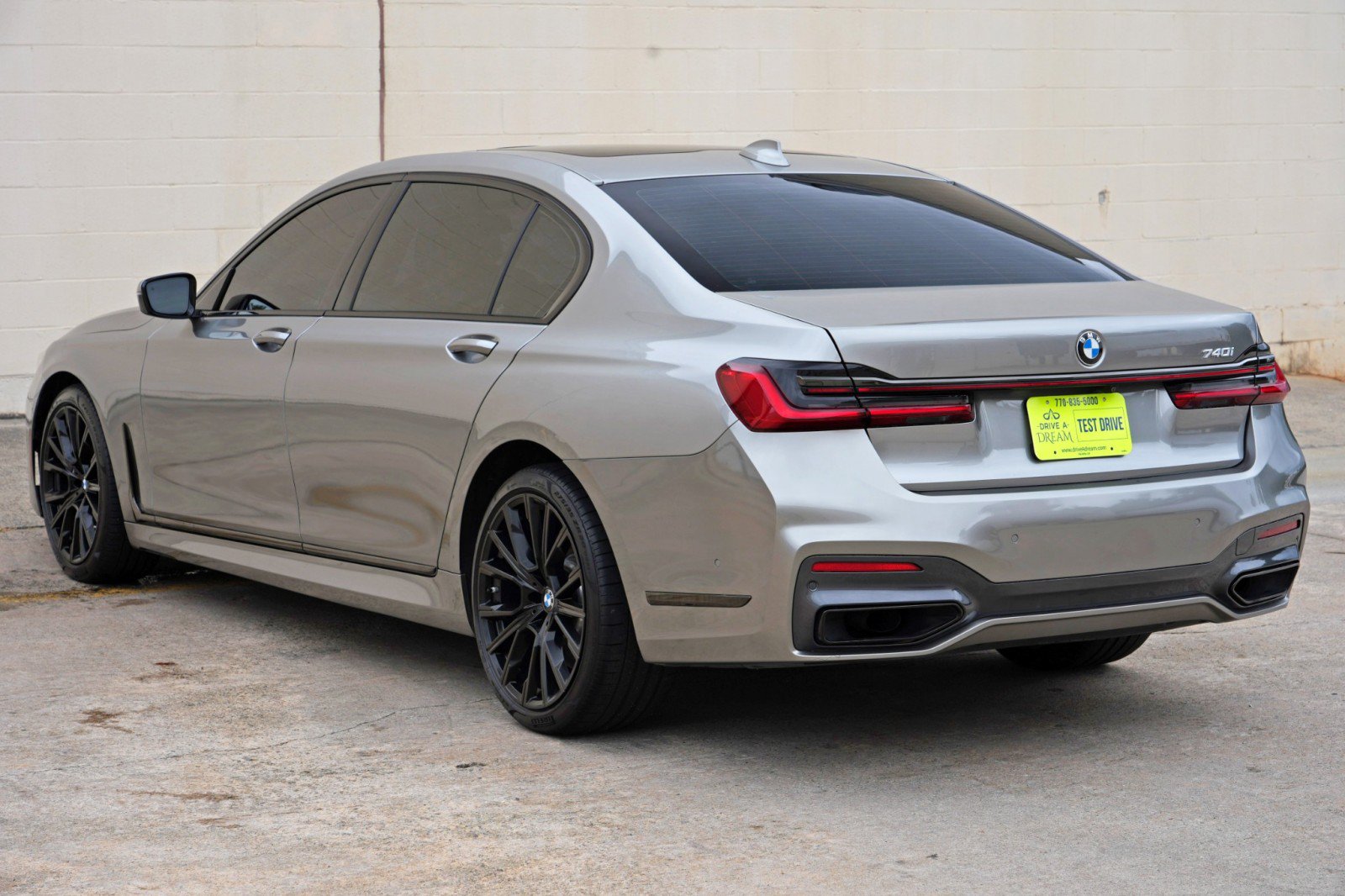 Used 2022 BMW 740i w/ M Sport Package RWD image 55