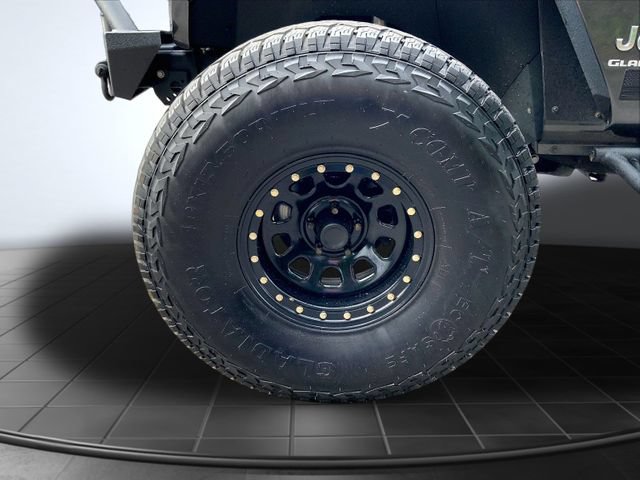 Used 2021 Jeep Gladiator Overland w/ Safety Group AWD/4WD image 15
