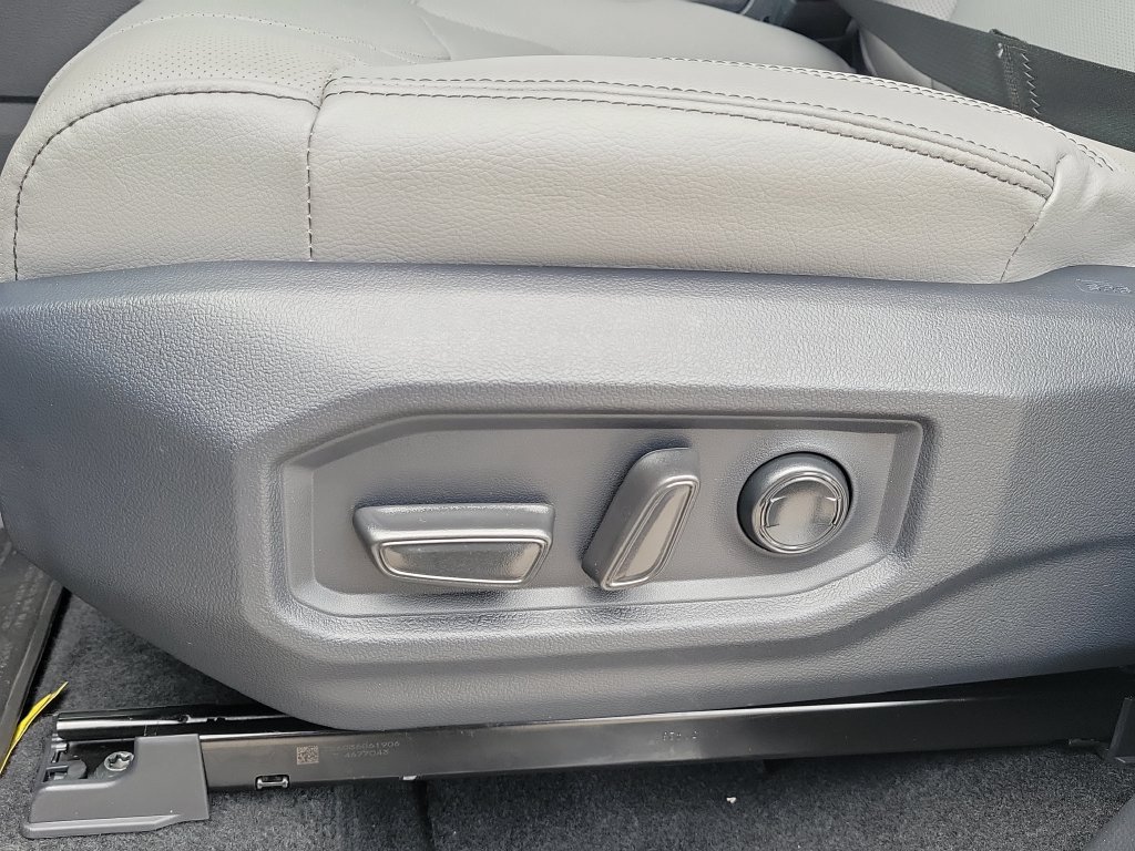 New 2026 Toyota Tundra Limited AWD/4WD image 22