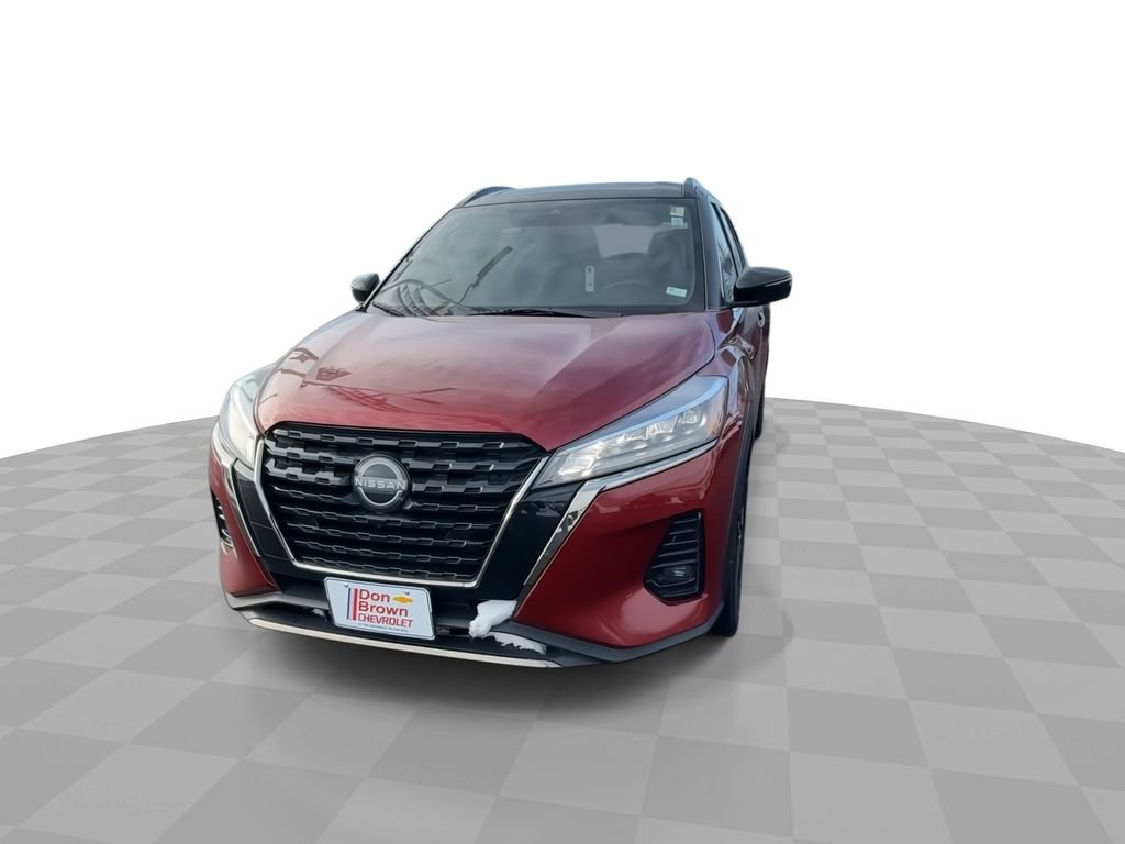 Used 2022 Nissan Kicks SR w/ Premium Package image 3