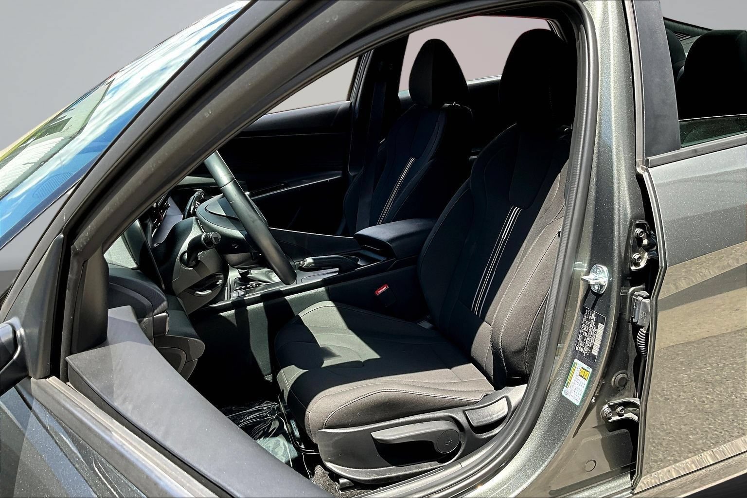 Used 2025 Hyundai Elantra Sport FWD image 24